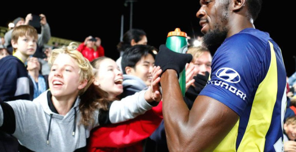 Alavi Bolt - ipak ne ostaje u australijskom fudbalu!