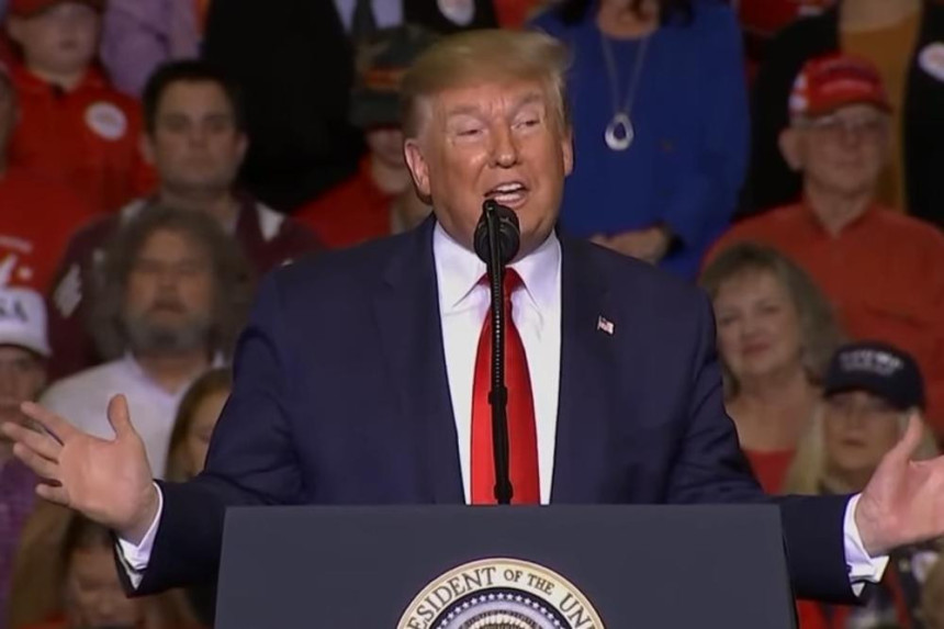 Доналд Трамп опет осуо паљбу по демократама 