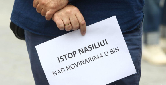 Poražavajuće: Sve češći napadi na novinare