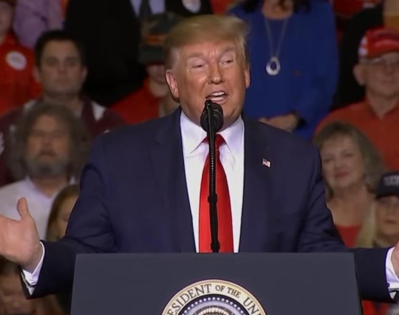 Доналд Трамп опет осуо паљбу по демократама 