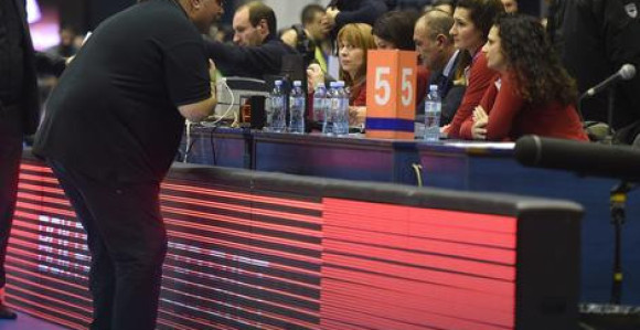 Priznao grešku: Džikić se izvinio djevojci za zapisničkim stolom i njenim roditeljima!