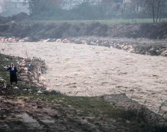 Vučić nudi pomoć Ediju Rami