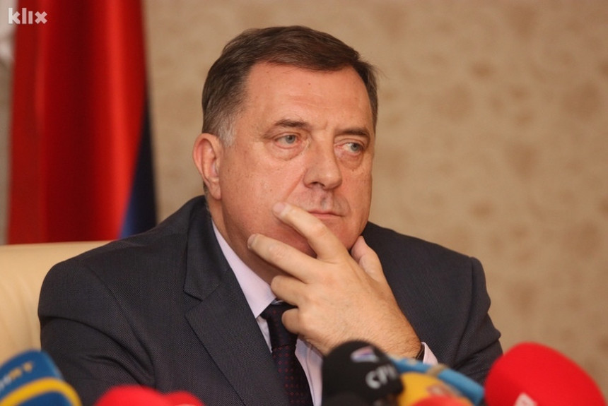 "Hoće li se Dodik povući iz bh. institucija"?