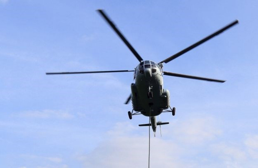 Француска: У паду хеликоптера три особе погинуле