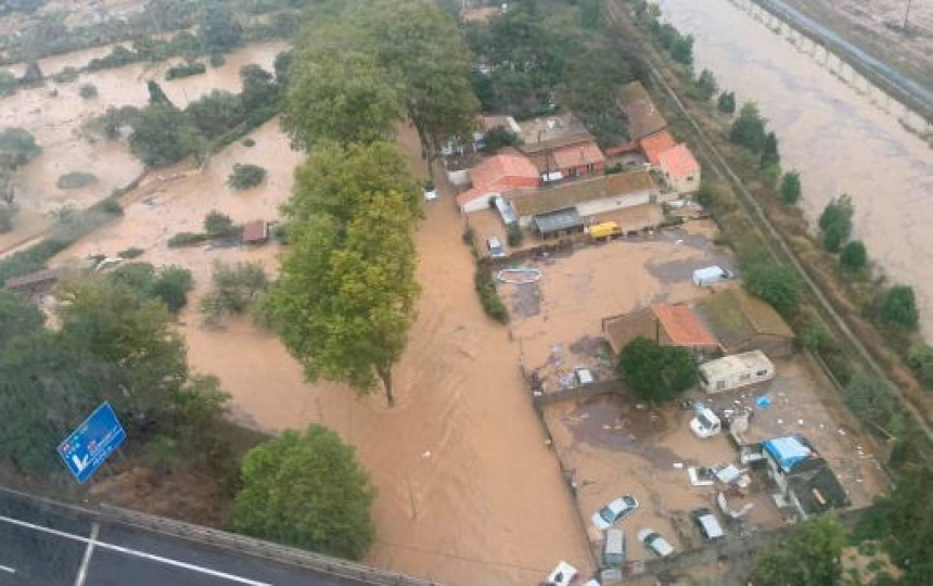 Francuska: Šest osoba stradalo u poplavama