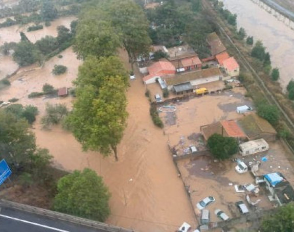 Француска: Шест особа страдало у поплавама