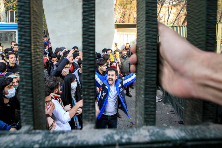 Proglašen kraj nereda u Iranu