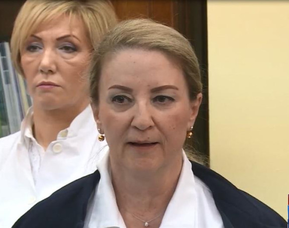 Prvo sam naučila pisati ćirilicu