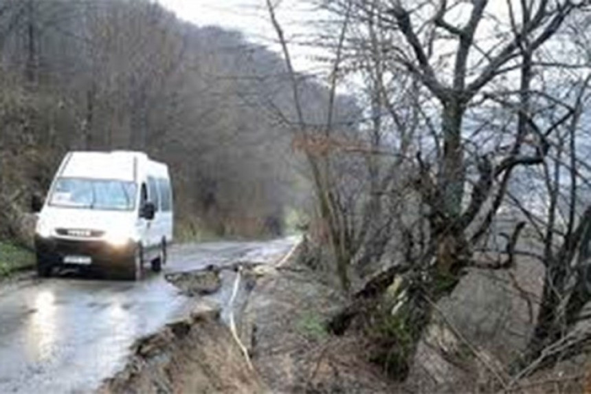 Oprez zbog jačih udara vjetrova