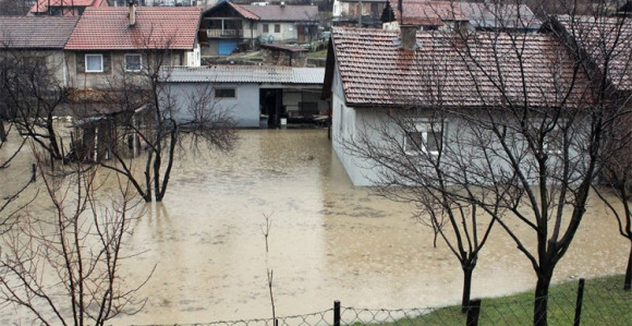 Topao februar donio haos u BiH