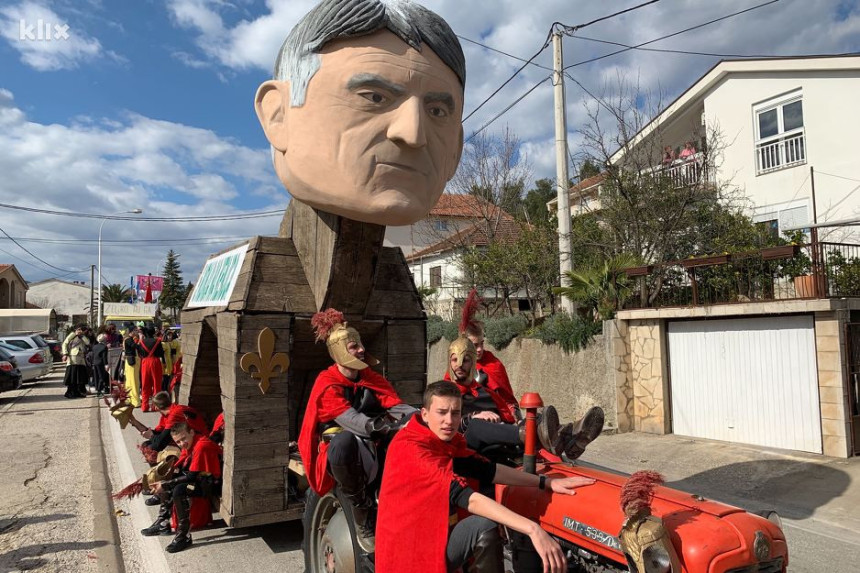 Čapljina: Maškare sa `Komšićem`