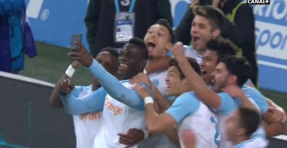 Baloteli dao gol, pa se uključio uživo preko Instagrama!