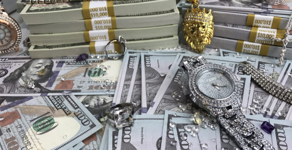 Исти порез за лијекове и луксуз