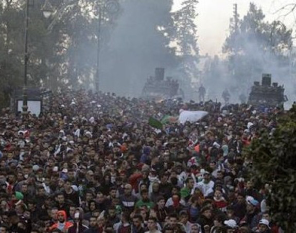 Protest Alžiraca zbog Buteflika