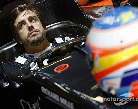 Alonso: Prošle godine smo mogli s kafom u bolid!