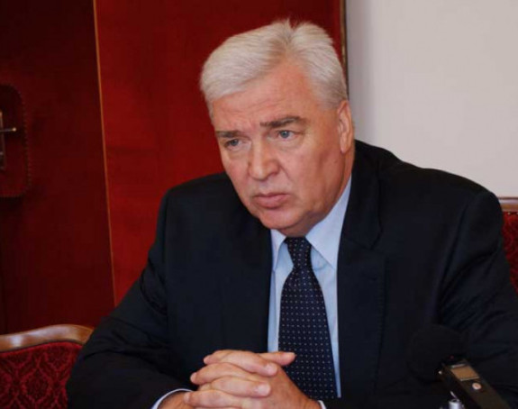 ДНС честитао Вучићу