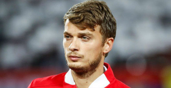 Adem Ljajić - gestovi uvređene mlade! Treba ga trpeti!