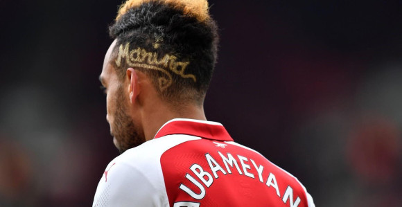 Ko je Marina na Obamejangovoj glavi?!