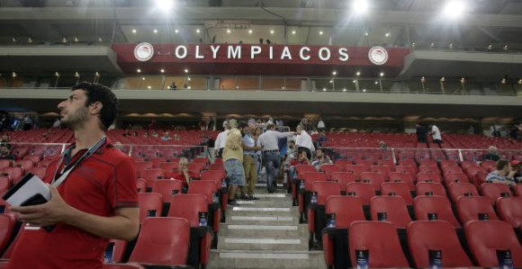 Kaznio igrače sa 400.000€ i raspustio skoro cio tim Olimpijakosa!