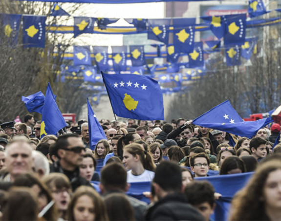Njemački list: Ko vlada Kosovom?