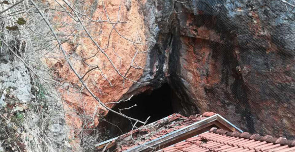 Odron zatvorio Titovu pećinu