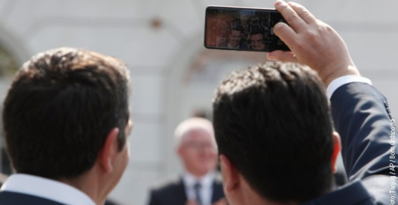 Istorijski selfi Ciprasa i Zaeva