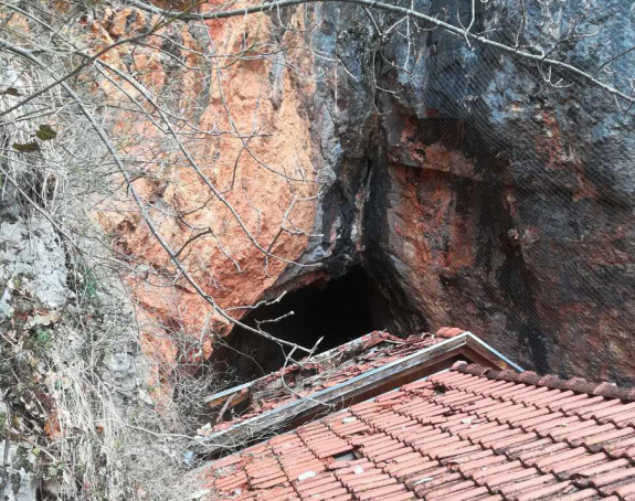 Odron zatvorio Titovu pećinu