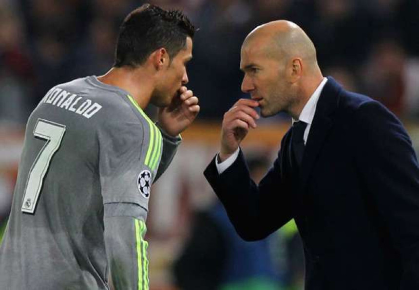 Ronaldova poruka rukovodstvu Reala: Zadržite Zidana!