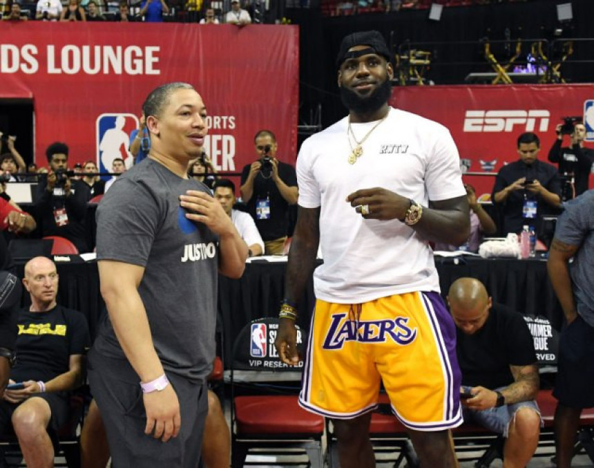 Lebron dovodi svog čovjeka! Lu na korak do Lejkersa!