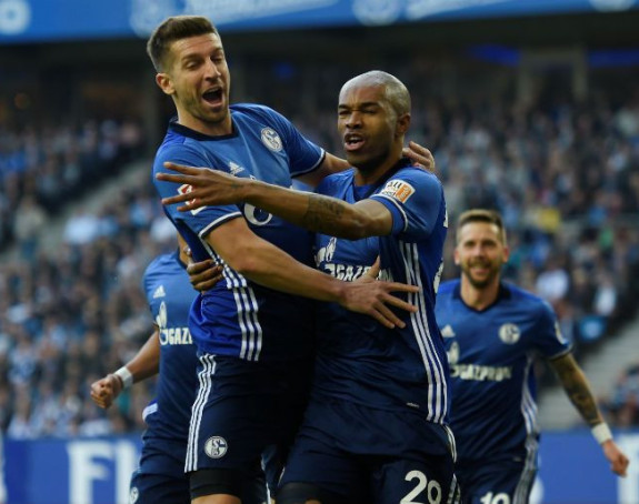 Zvanično: Nastasić potpisao do 2022. godine!