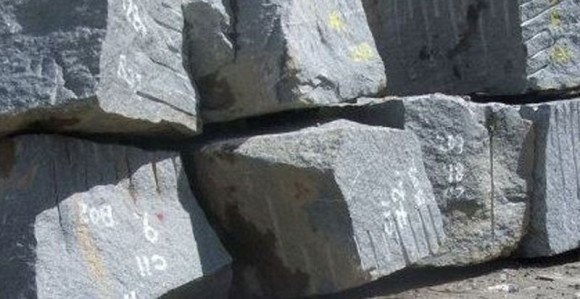 Radnik poginuo na kamenolomu