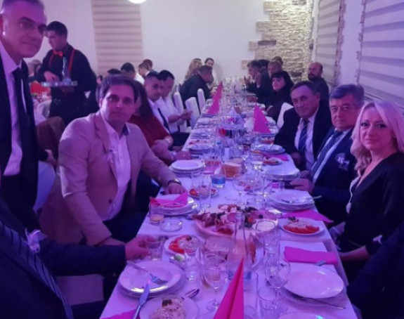 Ko je protiv jednog kandidata?