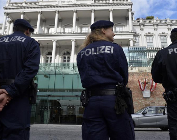 Рањени полицајац у Бечу није преминуо
