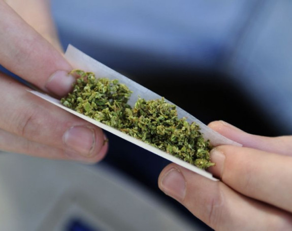 Jamajka, automati za marihuanu na aerodromima?