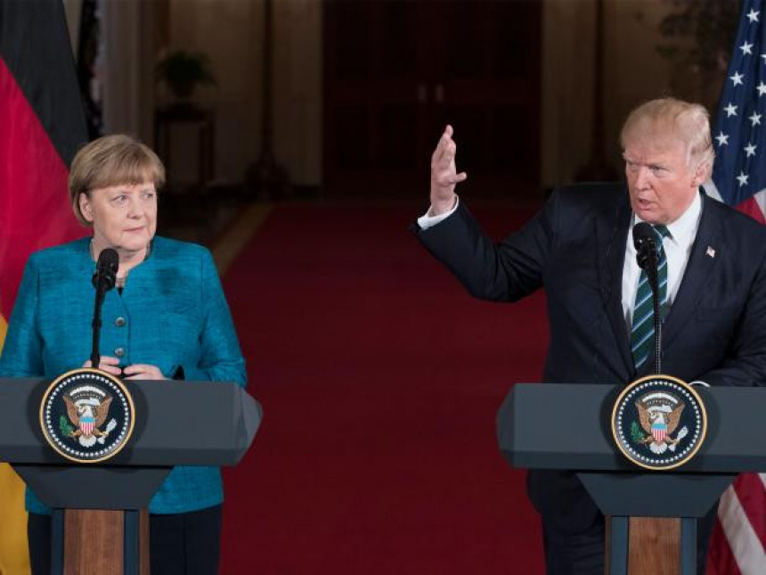 SAD i Merkelova nisu prijatelji?