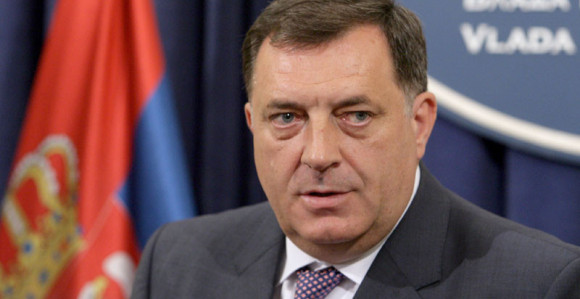 Dodik jasan, Pavić kalkuliše