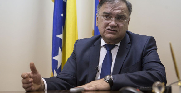 Poruka Hrvatskoj: Sloboda Lukajiću