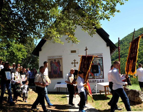 Čudesne priče o hramu u Podblaću