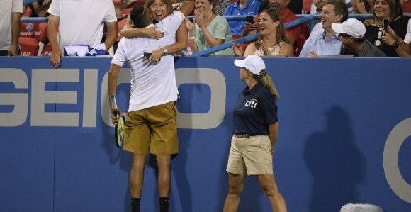 Vašington: Kirjos priredio šou!