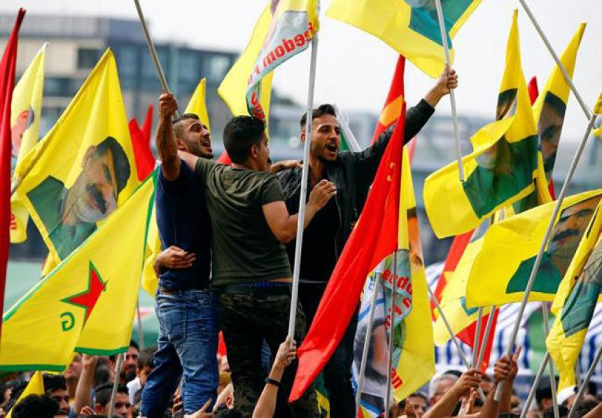 30.000 Курда на протесту у Келну