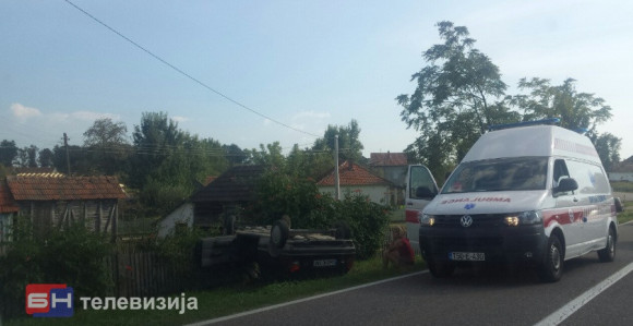 Ford na krovu, vozač nepovrijeđen