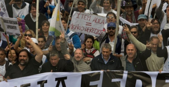 Протести због мјера штедње тресу Аргентину