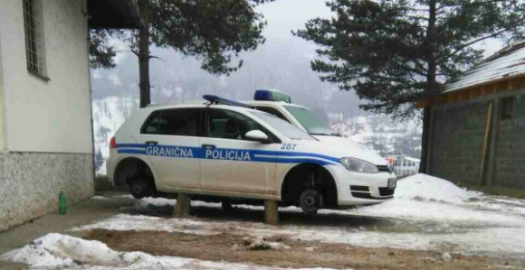 Komandir osuđen zbog krađe guma