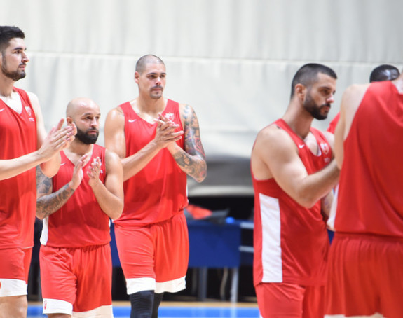 Zvezda "pregazila" Dinamik!