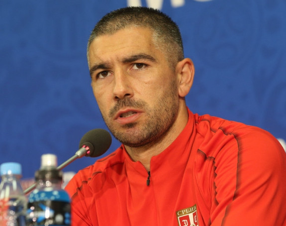 Kolarov povisio TON: Kako to da oni igraju za Crnu Goru?!