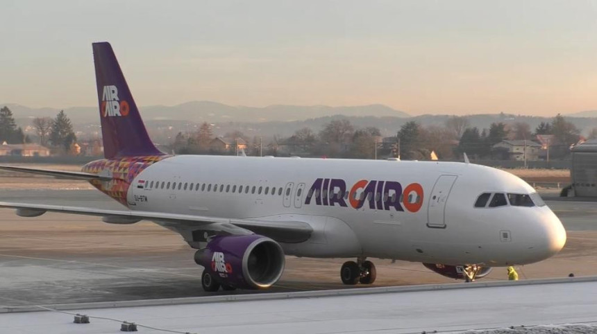 Skandal: Putnici satima zarobljeni na aerodromu