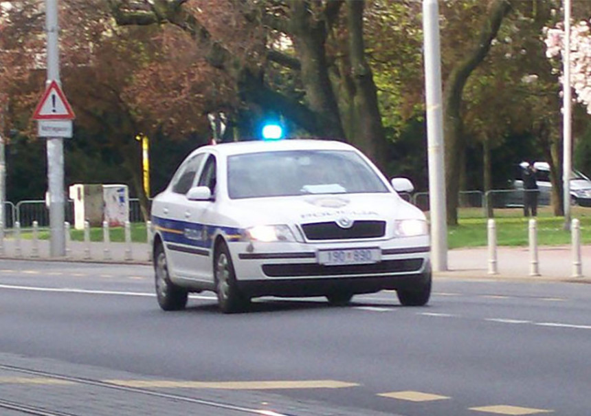 Zagreb: U jednoj kući pronađena mrtva žena