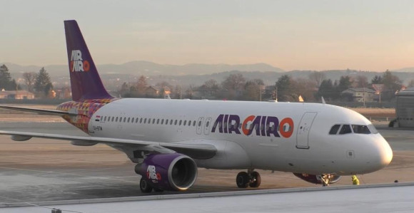 Skandal: Putnici satima zarobljeni na aerodromu