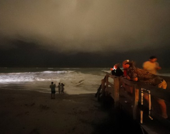 Uragan "Dorijan" opustošio Bahame, ide ka Floridi 