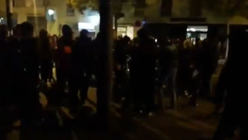 Masovna tuča navijača PSŽ-a i Zvezde!